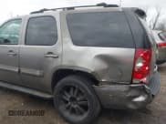 ✅ 2007 GMC Yukon SLT • VIN: 1GKFK13077R223457 • Lot: 43755761. Wystawiony na IAAI z przebiegiem Nie podano. Bezpłatny archiwum sprzedaży aukcyjnych z USA i szczegółowy raport historii pojazdu na DreamBid. Zdjęcie 6.