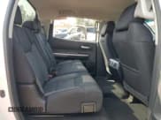 ✅ 2017 Toyota Tundra SR5 • VIN: 5TFEY5F18HX224101 • Лот: 43479235. Опубликован ранее на Copart с пробегом 88 398 миль. Бесплатный доступ к архиву аукционных продаж из США и подробный отчёт об истории автомобиля на DreamBid. Изображение 10.