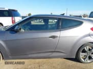 ✅ 2015 Hyundai Veloster RE:FLEX • VIN: KMHTC6AD2FU240091 • Lot: 41425364. Wystawiony na IAAI z przebiegiem 68 444 mil. Bezpłatny archiwum sprzedaży aukcyjnych z USA i szczegółowy raport historii pojazdu na DreamBid. Zdjęcie 14.