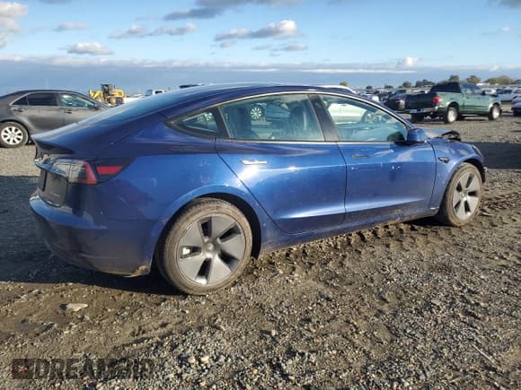 ✅ 2022 Tesla Model 3 Long Range • VIN: 5YJ3E1EB0NF350218 • Lot: 93243755. Wystawiony na Copart z przebiegiem Nie podano. Bezpłatny archiwum sprzedaży aukcyjnych z USA i szczegółowy raport historii pojazdu na DreamBid. Zdjęcie 3.