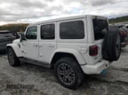 ✅ 2022 Jeep Wrangler Unlimited Sahara • VIN: 1C4JJXP65NW182979 • Lot: 89898485. Wystawiony na Copart z przebiegiem 31 135 mil. Bezpłatny archiwum sprzedaży aukcyjnych z USA i szczegółowy raport historii pojazdu na DreamBid. Zdjęcie 2.