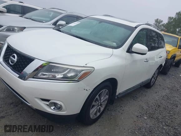 ✅ 2015 Nissan Pathfinder Platinum • VIN: 5N1AR2MN2FC653878 • Lot: 43758939. Listed on IAAI with 109,573 mi. Free auction sales archive from the USA and detailed vehicle history report at DreamBid. Image 21.