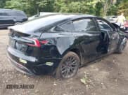 ✅ 2024 Tesla Model 3 • VIN: 5YJ3E1EA3RF746589 • Lot: 43211864. Wystawiony na IAAI z przebiegiem 11 116 mil. Bezpłatny archiwum sprzedaży aukcyjnych z USA i szczegółowy raport historii pojazdu na DreamBid. Zdjęcie 4.