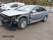 ✅ 2017 Hyundai Sonata SE • VIN: KMHE24L14HA047948 • Lot: 43586527. Listed on IAAI with 92,757 mi. Free auction sales archive from the USA and detailed vehicle history report at DreamBid. Image 2.