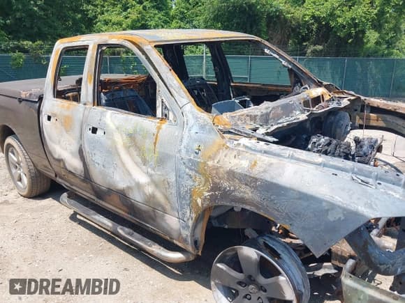 ✅ 2010 Dodge 1500 TRX • VIN: 1D7RV1GT7AS119612 • Lot: 42426838. Wystawiony na IAAI z przebiegiem Nie podano. Bezpłatny archiwum sprzedaży aukcyjnych z USA i szczegółowy raport historii pojazdu na DreamBid. Zdjęcie 13.