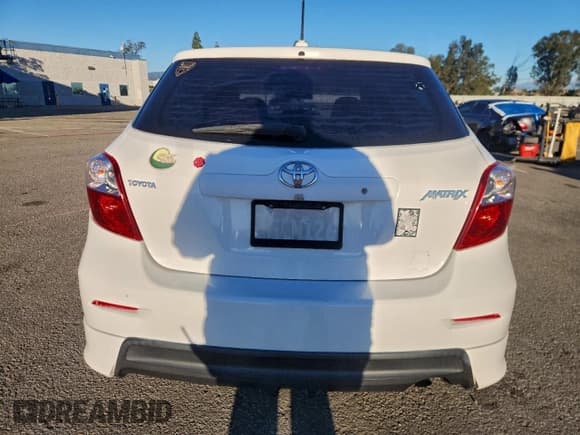✅ 2009 Toyota Matrix S • VIN: 2T1KE40E69C012539 • Лот: 94595975. Опубликован ранее на Copart с пробегом Не указан. Бесплатный доступ к архиву аукционных продаж из США и подробный отчёт об истории автомобиля на DreamBid. Изображение 6.