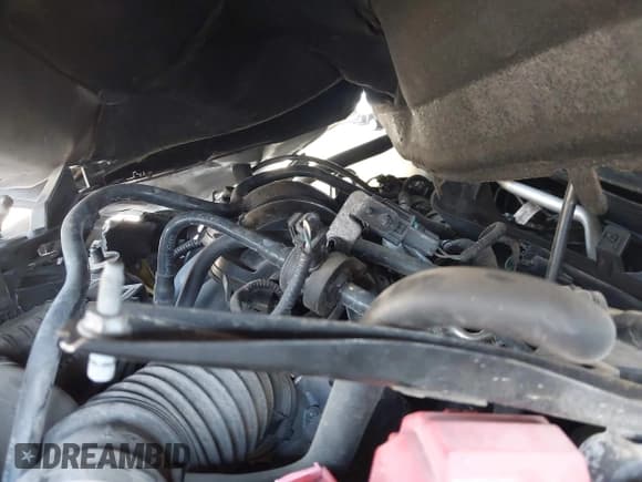 ✅ 2014 Ford Fiesta Titanium • VIN: 3FADP4FJ1EM113793 • Lot: 43384703. Wystawiony na IAAI z przebiegiem Nie podano. Bezpłatny archiwum sprzedaży aukcyjnych z USA i szczegółowy raport historii pojazdu na DreamBid. Zdjęcie 10.