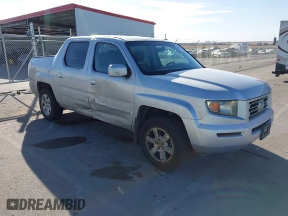 ✅ 2008 Honda Ridgeline RTS • VIN: 2HJYK16468H503533 • Lot: 43654315. Listed on IAAI with 207,927 mi. Free auction sales archive from the USA and detailed vehicle history report at DreamBid. Image 1.