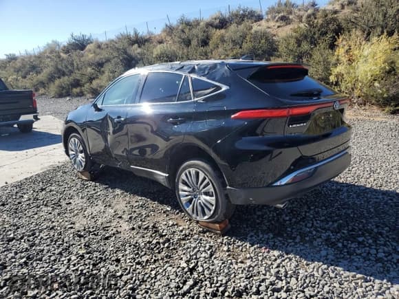 ✅ 2022 Toyota Venza XLE • VIN: JTEAAAAH1NJ116395 • Lot: 85584795. Wystawiony na Copart z przebiegiem Nie podano. Bezpłatny archiwum sprzedaży aukcyjnych z USA i szczegółowy raport historii pojazdu na DreamBid. Zdjęcie 2.