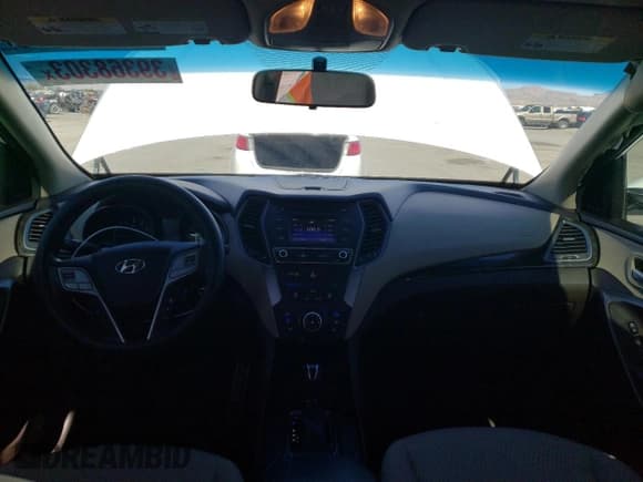 ✅ 2018 Hyundai Santa Fe 2.4L • VIN: 5NMZT3LB0JH074601 • Лот: 39530633. Опубликован ранее на Copart с пробегом 63 206 миль. Бесплатный доступ к архиву аукционных продаж из США и подробный отчёт об истории автомобиля на DreamBid. Изображение 8.