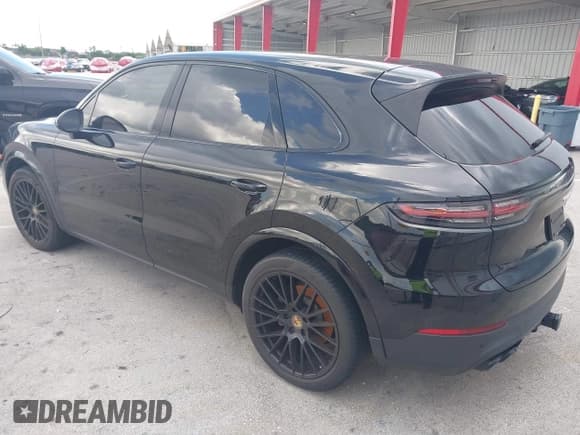 ✅ 2022 Porsche Cayenne • VIN: WP1AA2AY2NDA04020 • Лот: 42577692. Опубликован ранее на IAAI с пробегом Не указан. Бесплатный доступ к архиву аукционных продаж из США и подробный отчёт об истории автомобиля на DreamBid. Изображение 3.