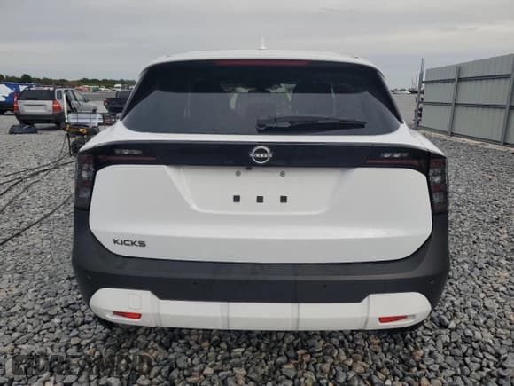 ✅ 2025 Nissan Kicks SV • VIN: 3N8AP6CA8SL393750 • Lot: 91564885. Listed on Copart with 11,501 mi. Free auction sales archive from the USA and detailed vehicle history report at DreamBid. Image 6.