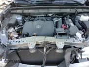 ✅ 2021 Toyota Highlander XLE • VIN: 5TDGZRAH4MS042414 • Lot: 92173765. Listed on Copart with 19,582 mi. Free auction sales archive from the USA and detailed vehicle history report at DreamBid. Image 17.