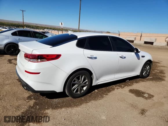 ✅ 2019 Kia Optima S • VIN: 5XXGT4L34KG323200 • Lot: 89535825. Wystawiony na Copart z przebiegiem 119 610 mil. Bezpłatny archiwum sprzedaży aukcyjnych z USA i szczegółowy raport historii pojazdu na DreamBid. Zdjęcie 3.