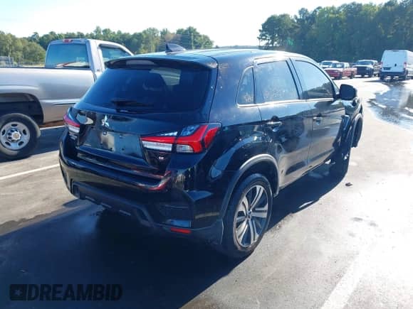 2022 Mitsubishi Outlander SE with VIN JA4APVAU4NU019031, listed as a IAAI auction lot 43127291 with 58,673 mi miles and . Bid and sale history available at DreamBid. Image 4.