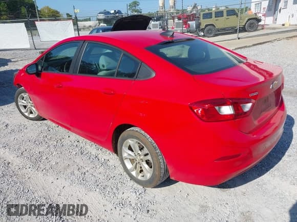 ✅ 2019 Chevrolet Cruze LS • VIN: 1G1BC5SM0K7107548 • Lot: 43170884. Listed on IAAI with 96,864 mi. Free auction sales archive from the USA and detailed vehicle history report at DreamBid. Image 3.