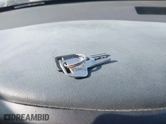 ✅ 1997 Oldsmobile Cutlass Supreme Series II • VIN: 1G3WH52M4VF327067 • Lot: 42709655. Wystawiony na IAAI z przebiegiem 176 945 mil. Bezpłatny archiwum sprzedaży aukcyjnych z USA i szczegółowy raport historii pojazdu na DreamBid. Zdjęcie 11.