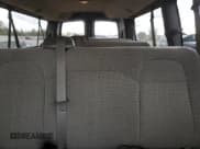 ✅ 2014 Chevrolet Express Passenger LT • VIN: 1GAZG1FG5E1163928 • Lot: 86705695. Wystawiony na Copart z przebiegiem 85 738 mil. Bezpłatny archiwum sprzedaży aukcyjnych z USA i szczegółowy raport historii pojazdu na DreamBid. Zdjęcie 10.