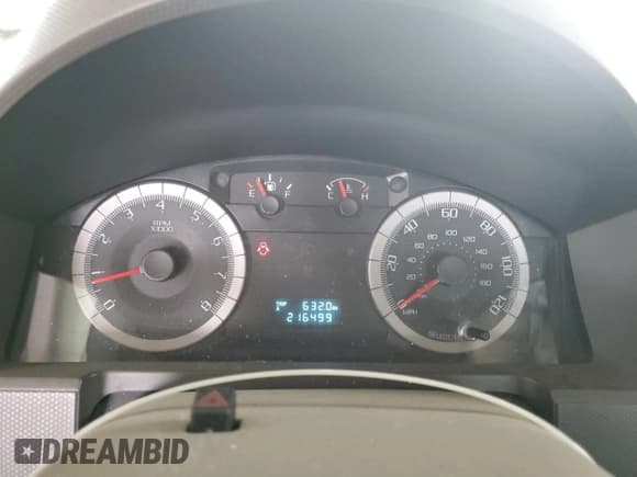 ✅ 2008 Ford Escape XLS • VIN: 1FMCU92Z88KB83368 • Lot: 67181085. Listed on Copart with 216,499 mi. Free auction sales archive from the USA and detailed vehicle history report at DreamBid. Image 9.