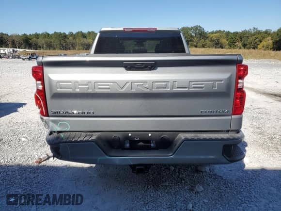 ✅ 2025 Chevrolet Silverado 1500 Custom • VIN: 1GCRABEK2SZ270288 • Лот: 86295395. Опубликован ранее на Copart с пробегом 3 329 миль. Бесплатный доступ к архиву аукционных продаж из США и подробный отчёт об истории автомобиля на DreamBid. Изображение 6.