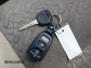 ✅ 2006 Saturn VUE • VIN: 5GZCZ53446S879075 • Lot: 42504308. Wystawiony na IAAI z przebiegiem 212 972 mil. Bezpłatny archiwum sprzedaży aukcyjnych z USA i szczegółowy raport historii pojazdu na DreamBid. Zdjęcie 11.