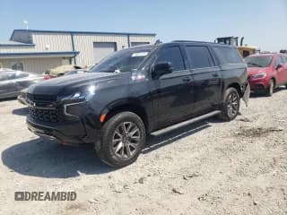 ✅ 2021 Chevrolet Suburban Z71 • VIN: 1GNSKDKD6MR343981 • Lot: 68911614. Wystawiony na Copart z przebiegiem 31 635 mil. Bezpłatny archiwum sprzedaży aukcyjnych z USA i szczegółowy raport historii pojazdu na DreamBid. Zdjęcie 1.