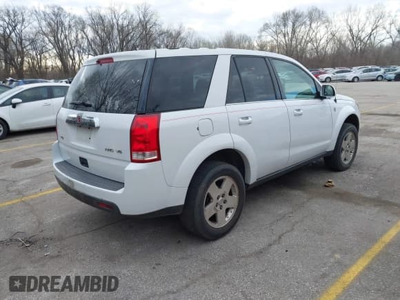 ✅ 2006 Saturn VUE • VIN: 5GZCZ63416S840854 • Lot: 41865320. Wystawiony na IAAI z przebiegiem 198 368 mil. Bezpłatny archiwum sprzedaży aukcyjnych z USA i szczegółowy raport historii pojazdu na DreamBid. Zdjęcie 4.