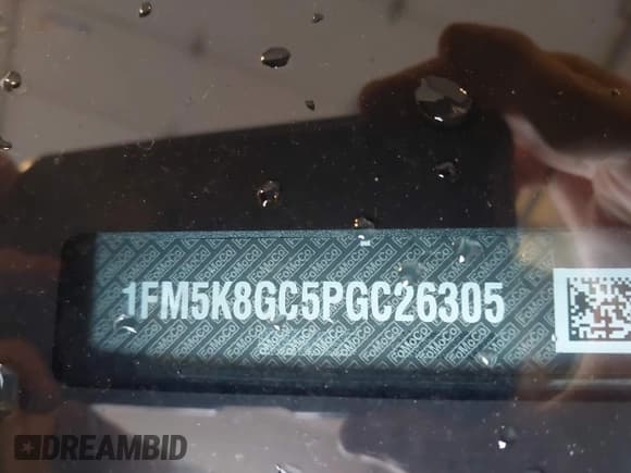 ✅ 2023 Ford Explorer ST • VIN: 1FM5K8GC5PGC26305 • Lot: 42166101. Wystawiony na IAAI z przebiegiem 27 064 mil. Bezpłatny archiwum sprzedaży aukcyjnych z USA i szczegółowy raport historii pojazdu na DreamBid. Zdjęcie 9.