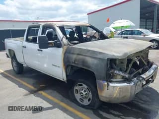 ✅ 2015 Chevrolet Silverado 2500HD Work Truck • VIN: 1GC1KUEG0FF129924 • Lot: 42050402. Wystawiony na IAAI z przebiegiem 162 472 mil. Bezpłatny archiwum sprzedaży aukcyjnych z USA i szczegółowy raport historii pojazdu na DreamBid. Zdjęcie 1.
