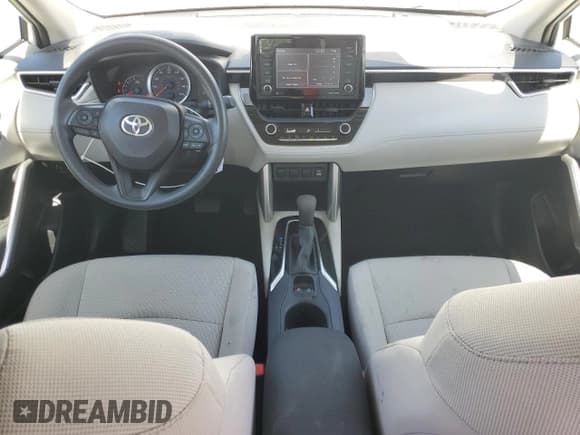 ✅ 2022 Toyota Corolla Cross L • VIN: 7MUAAABG5NV035127 • Lot: 64865595. Listed on Copart with 29,777 mi. Free auction sales archive from the USA and detailed vehicle history report at DreamBid. Image 8.