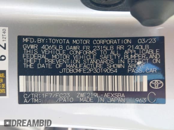 ✅ 2023 Toyota Corolla Hybrid LE • VIN: JTDBCMFE2P3019054 • Lot: 43315068. Wystawiony na IAAI z przebiegiem 60 987 mil. Bezpłatny archiwum sprzedaży aukcyjnych z USA i szczegółowy raport historii pojazdu na DreamBid. Zdjęcie 9.