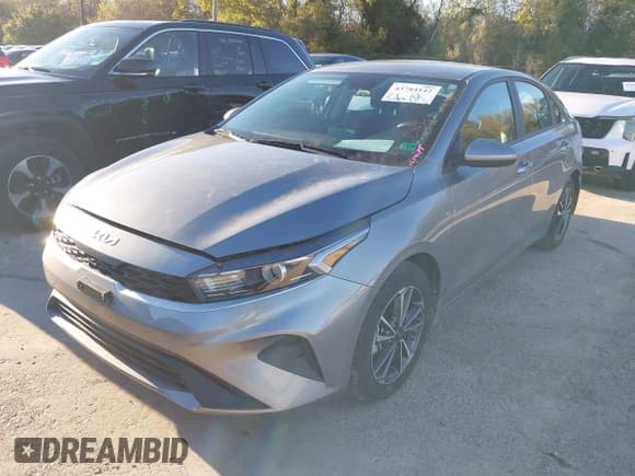 ✅ 2024 Kia Forte LXS • VIN: 3KPF24AD3RE738294 • Lot: 43784142. Listed on IAAI with 37,489 mi. Free auction sales archive from the USA and detailed vehicle history report at DreamBid. Image 2.