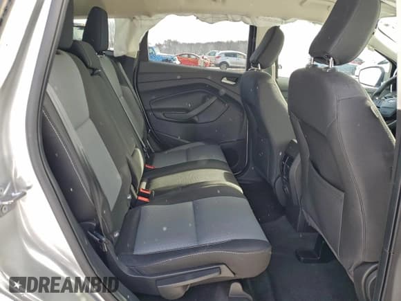 ✅ 2019 Ford Escape SE • VIN: 1FMCU9GD1KUB51645 • Лот: 95333675. Опубликован ранее на Copart с пробегом 85 719 миль. Бесплатный доступ к архиву аукционных продаж из США и подробный отчёт об истории автомобиля на DreamBid. Изображение 11.