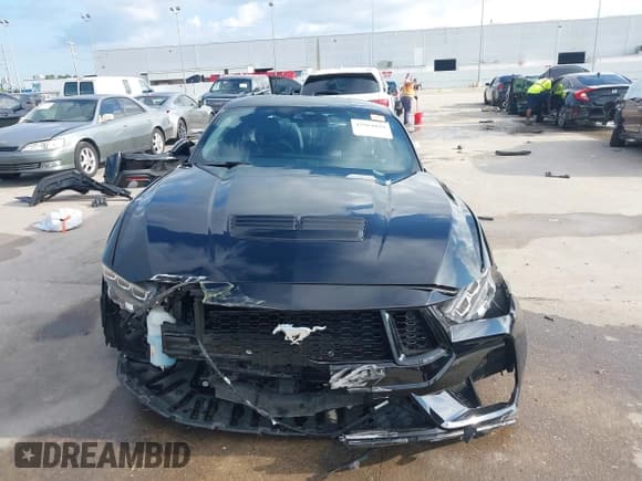 ✅ 2024 Ford Mustang GT Premium • VIN: 1FA6P8CFXR5400464 • Lot: 42961039. Listed on IAAI with 5,368 mi. Free auction sales archive from the USA and detailed vehicle history report at DreamBid. Image 13.
