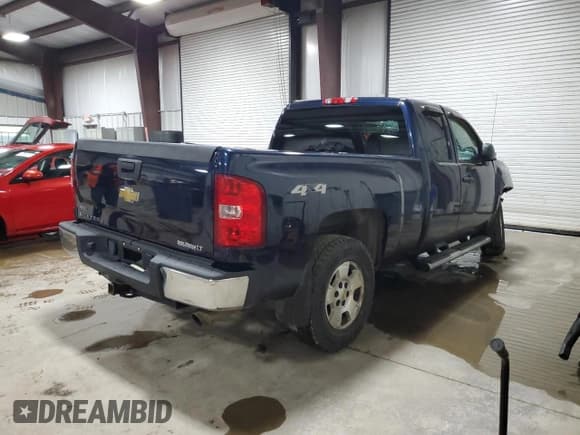 ✅ 2011 Chevrolet Silverado 1500 LT • VIN: 1GCVKSE20BZ215950 • Lot: 47185015. Listed on Copart with Not provided. Free auction sales archive from the USA and detailed vehicle history report at DreamBid. Image 3.