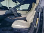 ✅ 2022 Tesla Model S • VIN: 5YJSA1E50NF486589 • Lot: 85444995. Wystawiony na Copart z przebiegiem 21 422 mil. Bezpłatny archiwum sprzedaży aukcyjnych z USA i szczegółowy raport historii pojazdu na DreamBid. Zdjęcie 7.