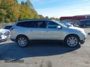 ✅ 2013 Chevrolet Traverse LT • VIN: 1GNKRGKD1DJ217751 • Lot: 43539079. Wystawiony na IAAI z przebiegiem 225 008 mil. Bezpłatny archiwum sprzedaży aukcyjnych z USA i szczegółowy raport historii pojazdu na DreamBid. Zdjęcie 13.
