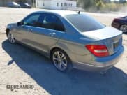 ✅ 2014 Mercedes-Benz C 300 Sport • VIN: WDDGF8AB0ER318687 • Lot: 43470271. Wystawiony na IAAI z przebiegiem 176 892 mil. Bezpłatny archiwum sprzedaży aukcyjnych z USA i szczegółowy raport historii pojazdu na DreamBid. Zdjęcie 3.