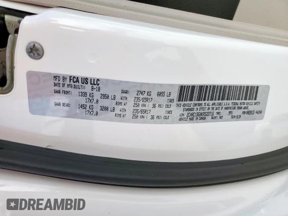 ✅ 2019 Chrysler Pacifica Touring L • VIN: 2C4RC1BG0KR522716 • Lot: 85366965. Wystawiony na Copart z przebiegiem 60 646 mil. Bezpłatny archiwum sprzedaży aukcyjnych z USA i szczegółowy raport historii pojazdu na DreamBid. Zdjęcie 13.