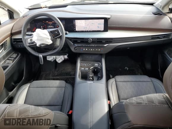 ✅ 2025 Nissan Murano Platinum • VIN: 5N1AZ3DT3SC112675 • Lot: 84709685. Listed on Copart with 7,542 mi. Free auction sales archive from the USA and detailed vehicle history report at DreamBid. Image 8.