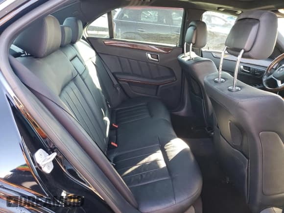 ✅ 2013 Mercedes-Benz E 550 Sport • VIN: WDDHF9BB7DA722074 • Lot: 83458924. Listed on Copart with 159,755 mi. Free auction sales archive from the USA and detailed vehicle history report at DreamBid. Image 10.