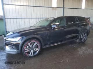 ✅ 2024 Volvo V60 Plus • VIN: YV4L12WY3R2134759 • Лот: 88121315. Опубликован ранее на Copart с пробегом 21 316 миль. Бесплатный доступ к архиву аукционных продаж из США и подробный отчёт об истории автомобиля на DreamBid. Изображение 1.