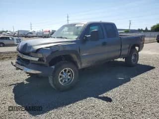 2002 Chevrolet Silverado 2500HD LS с VIN 1GCHK29U12E136559, выставлен на аукционе Copart как лот 59023365 с пробегом 274 974 миль миль и Списание • Salvage title. История ставок и продаж доступна на DreamBid. Изображение 1.
