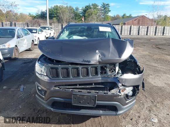 ✅ 2019 Jeep Compass Latitude • VIN: 3C4NJDBB9KT724350 • Lot: 43427895. Listed on IAAI with Not provided. Free auction sales archive from the USA and detailed vehicle history report at DreamBid. Image 12.