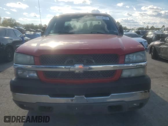 ✅ 2004 Chevrolet Silverado 2500HD LS • VIN: 1GCHK29U24E111656 • Lot: 90936125. Wystawiony na Copart z przebiegiem 196 065 mil. Bezpłatny archiwum sprzedaży aukcyjnych z USA i szczegółowy raport historii pojazdu na DreamBid. Zdjęcie 5.