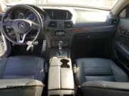 ✅ 2013 Mercedes-Benz E 350 • VIN: WDDKK5KF2DF215681 • Лот: 81969635. Опубликован ранее на Copart с пробегом 140 199 миль. Бесплатный доступ к архиву аукционных продаж из США и подробный отчёт об истории автомобиля на DreamBid. Изображение 8.