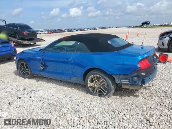✅ 2021 Ford Mustang EcoBoost • VIN: 1FATP8UH4M5116615 • Lot: 64614455. Wystawiony na Copart z przebiegiem 64 747 mil. Bezpłatny archiwum sprzedaży aukcyjnych z USA i szczegółowy raport historii pojazdu na DreamBid. Zdjęcie 2.