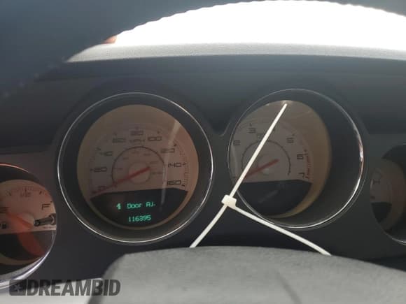 ✅ 2013 Dodge Challenger R/T Plus • VIN: 2C3CDYBT6DH554284 • Lot: 70181374. Listed on Copart with 116,395 mi. Free auction sales archive from the USA and detailed vehicle history report at DreamBid. Image 9.