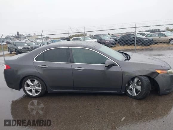 ✅ 2010 Acura TSX • VIN: JH4CU2F60AC026573 • Lot: 43454252. Wystawiony na IAAI z przebiegiem 95 767 mil. Bezpłatny archiwum sprzedaży aukcyjnych z USA i szczegółowy raport historii pojazdu na DreamBid. Zdjęcie 13.