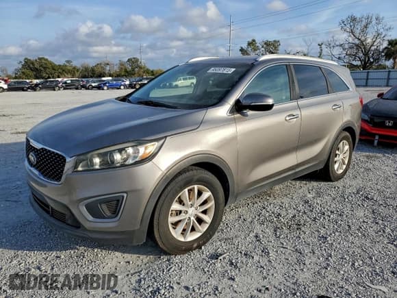 ✅ 2017 Kia Sorento LX • VIN: 5XYPG4A35HG260572 • Лот: 95097815. Опубликован ранее на Copart с пробегом 114 790 миль. Бесплатный доступ к архиву аукционных продаж из США и подробный отчёт об истории автомобиля на DreamBid. Изображение 1.